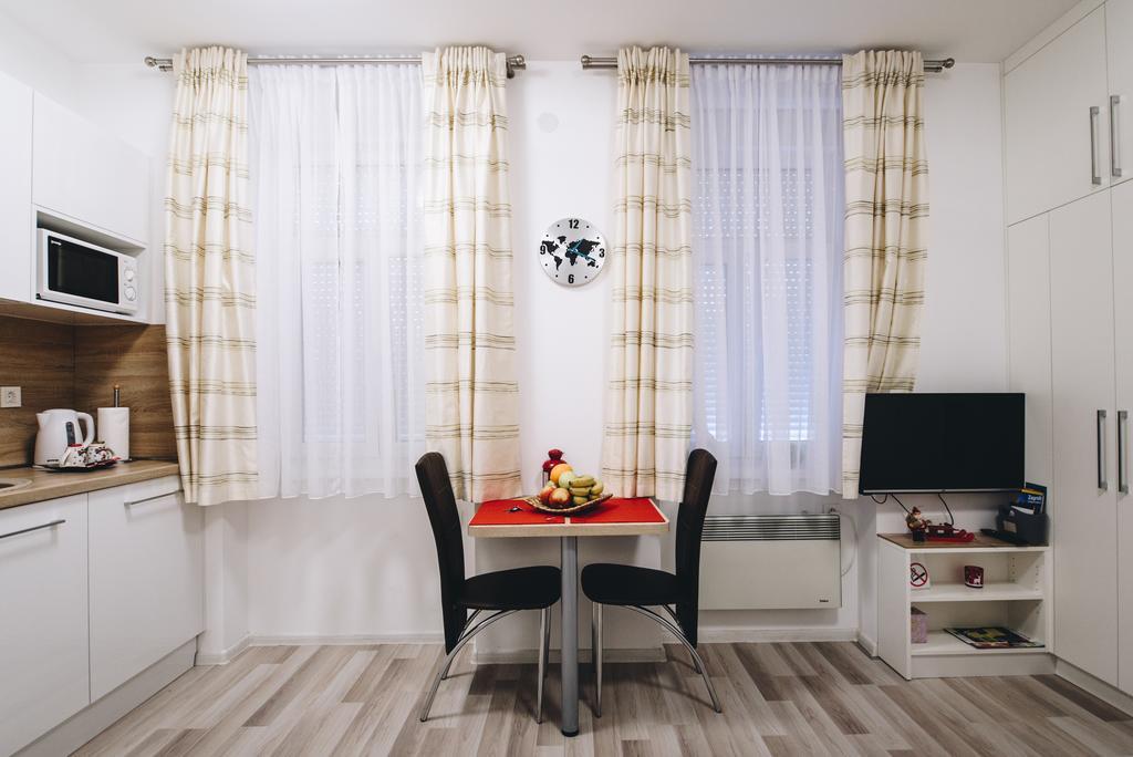 Apartments Borna ザグレブ エクステリア 写真